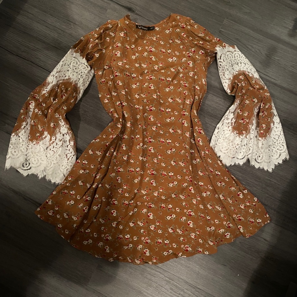For love and lemons floral dress size small